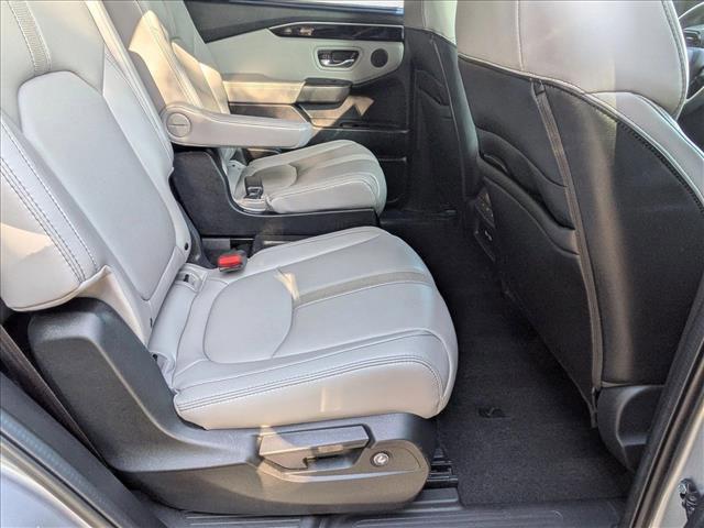 used 2023 Honda Pilot car, priced at $32,994