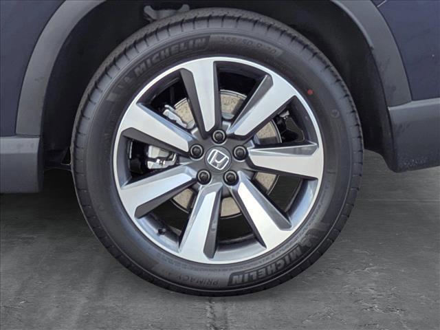 new 2025 Honda Pilot car, priced at $45,621
