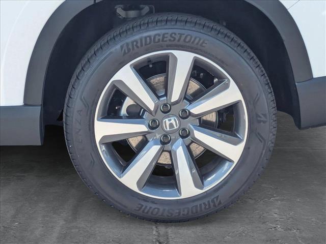 new 2025 Honda Pilot car, priced at $51,641