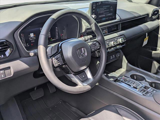 new 2025 Honda Pilot car, priced at $51,641