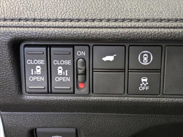 used 2023 Honda Odyssey car, priced at $33,792