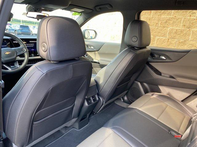 new 2026 Chevrolet Equinox car, priced at $32,045