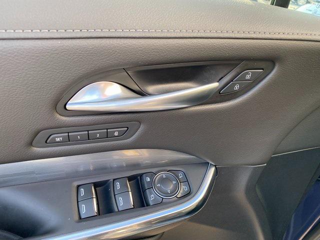 used 2025 Cadillac XT4 car, priced at $41,990