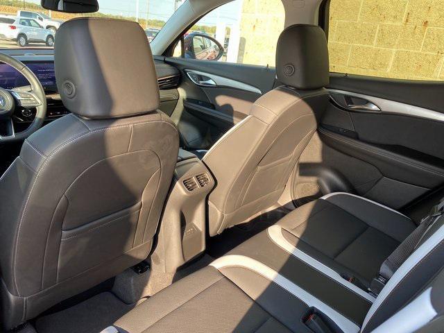 used 2025 Buick Envision car, priced at $35,300