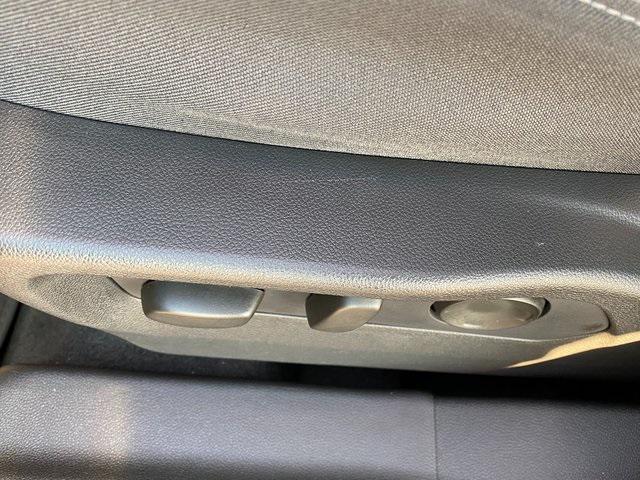 used 2025 Buick Envision car, priced at $35,300