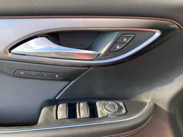 used 2025 Buick Envision car, priced at $35,300