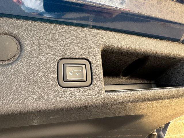 used 2022 Chevrolet Equinox car, priced at $19,990