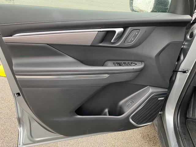 used 2025 Buick Enclave car, priced at $37,950