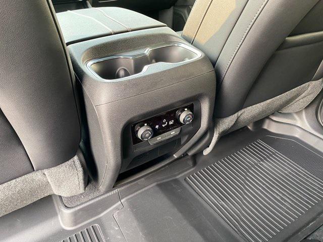 new 2025 Chevrolet Traverse car, priced at $46,340