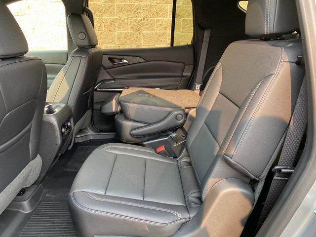 new 2025 Chevrolet Traverse car, priced at $46,340