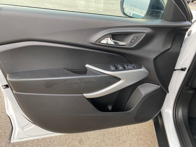 new 2025 Chevrolet Trax car, priced at $24,685