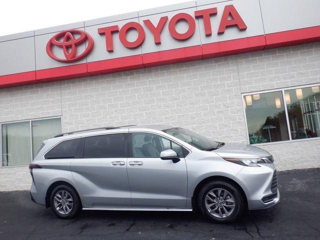 used 2024 Toyota Sienna car, priced at $44,178