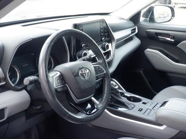 used 2021 Toyota Highlander car, priced at $32,358