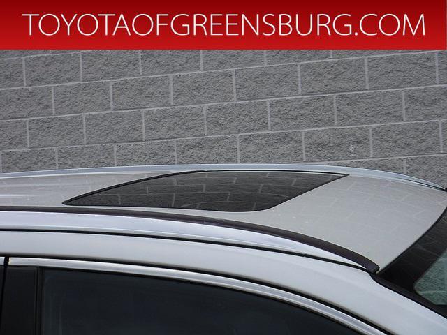 used 2016 Toyota Highlander car, priced at $21,909