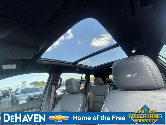 used 2025 Buick Enclave car, priced at $44,984