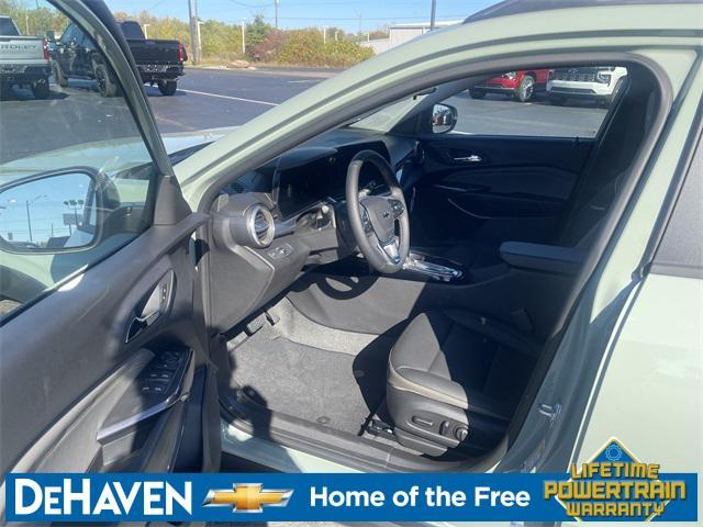 new 2025 Chevrolet Trax car, priced at $25,063