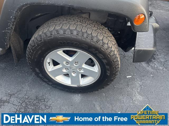used 2015 Jeep Wrangler Unlimited car, priced at $13,324