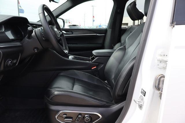 used 2023 Jeep Grand Cherokee car, priced at $40,588
