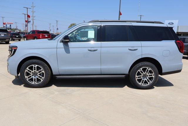 new 2025 Ford Expedition car, priced at $75,705