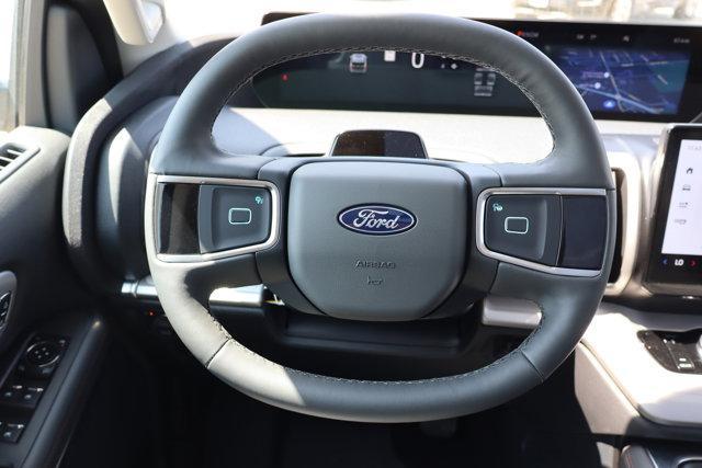 new 2025 Ford Expedition car, priced at $75,705