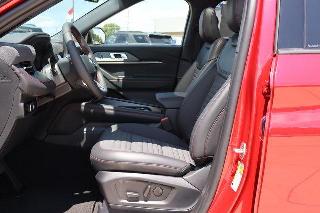 new 2025 Ford Explorer car, priced at $52,230