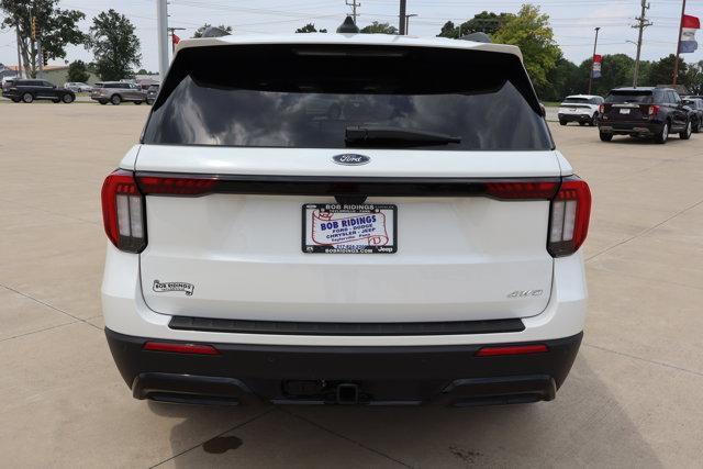 new 2025 Ford Explorer car