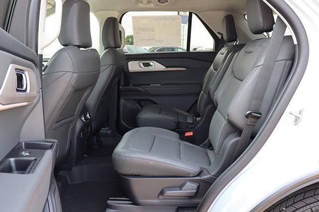 new 2025 Ford Explorer car
