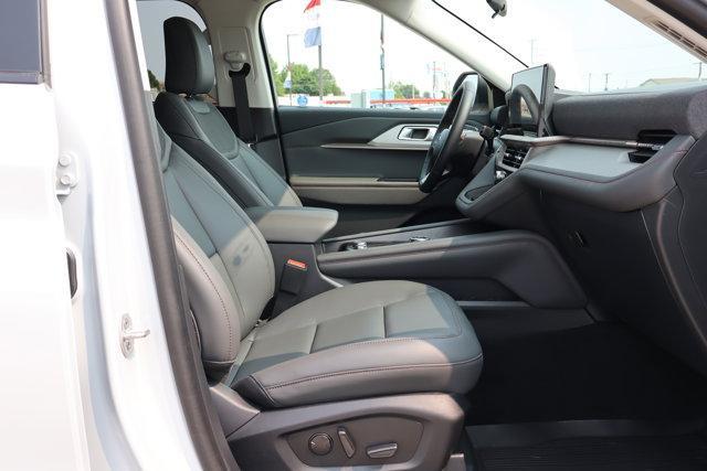 new 2025 Ford Explorer car