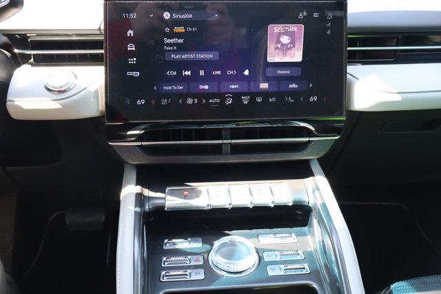 used 2024 Lincoln Nautilus car, priced at $53,988