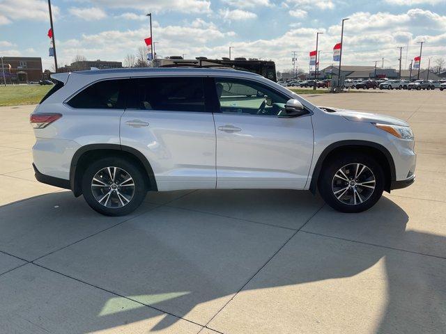 used 2016 Toyota Highlander car, priced at $20,424