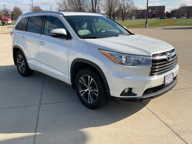 used 2016 Toyota Highlander car, priced at $20,424