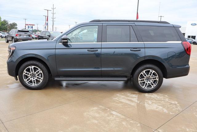 new 2025 Ford Expedition car, priced at $70,483
