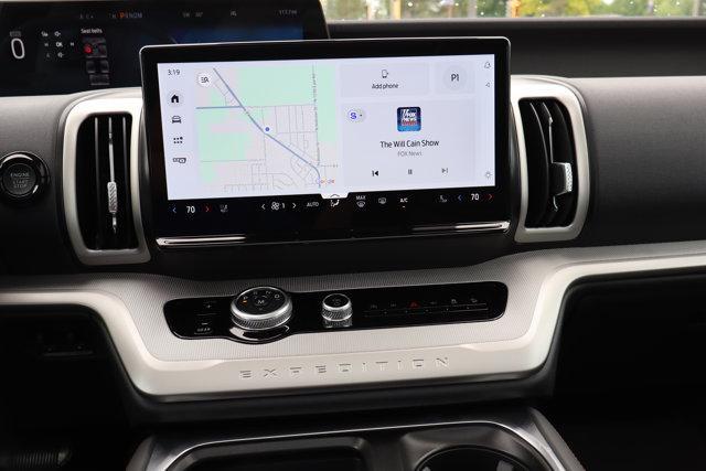 new 2025 Ford Expedition car, priced at $70,483