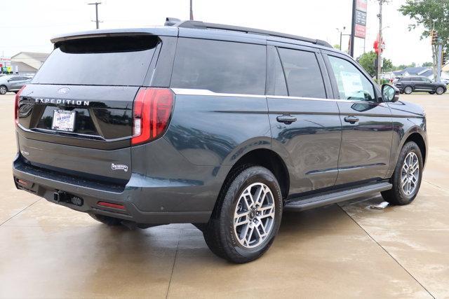 new 2025 Ford Expedition car, priced at $70,483