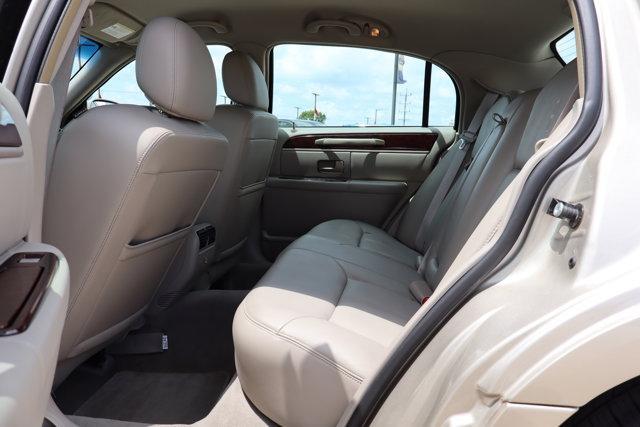 used 2010 Lincoln Town Car car, priced at $13,990