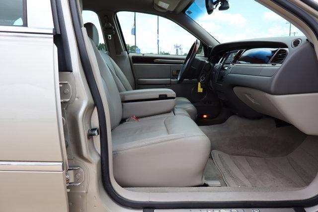 used 2010 Lincoln Town Car car, priced at $13,990