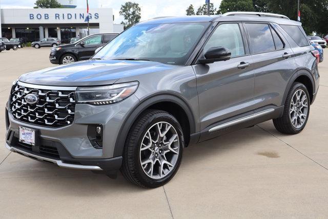 new 2025 Ford Explorer car, priced at $59,995