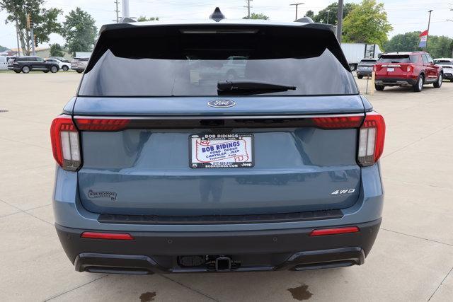 new 2025 Ford Explorer car
