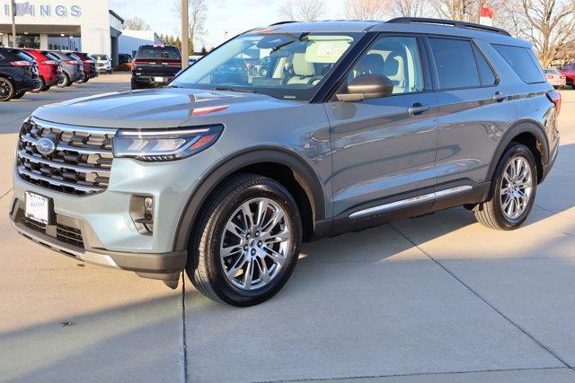 new 2025 Ford Explorer car, priced at $48,700