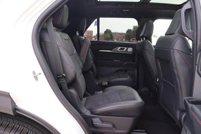 new 2025 Ford Explorer car, priced at $60,326