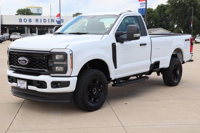 new 2025 Ford F-350 car