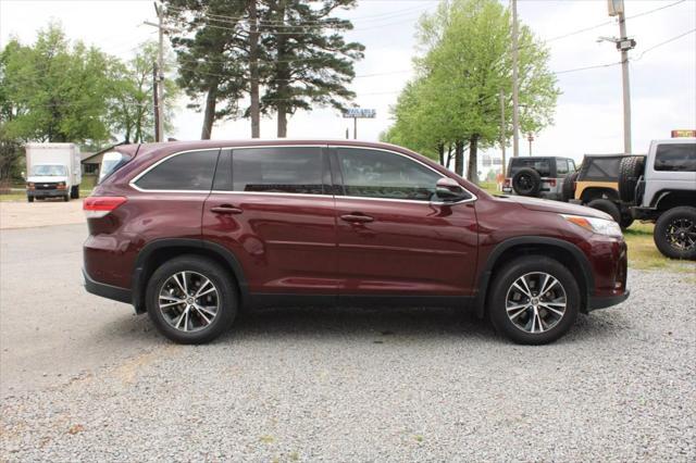 used 2019 Toyota Highlander car, priced at $23,555