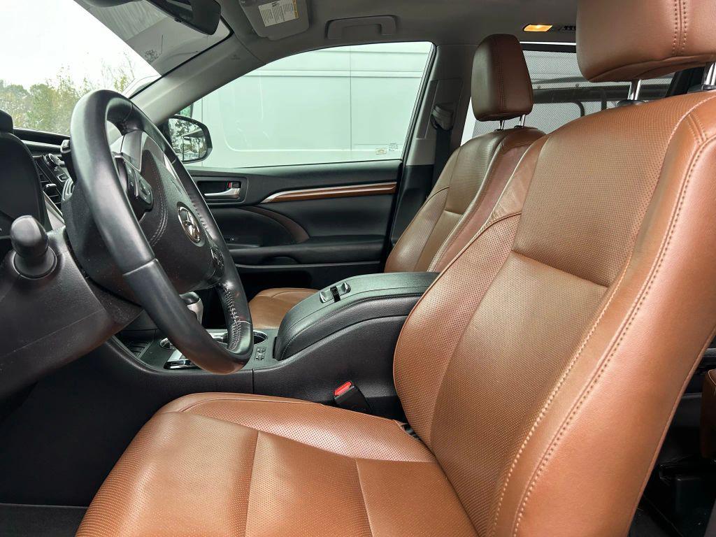 used 2019 Toyota Highlander car, priced at $19,999