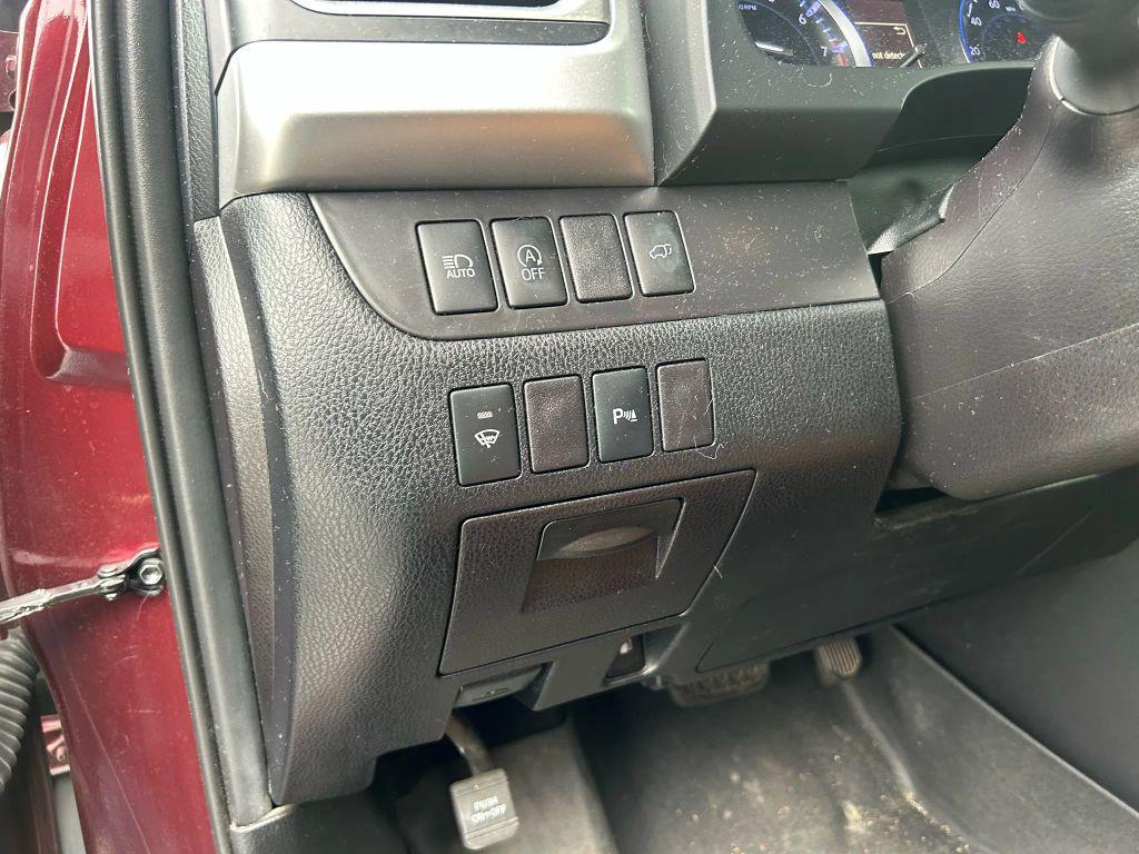 used 2019 Toyota Highlander car, priced at $19,999