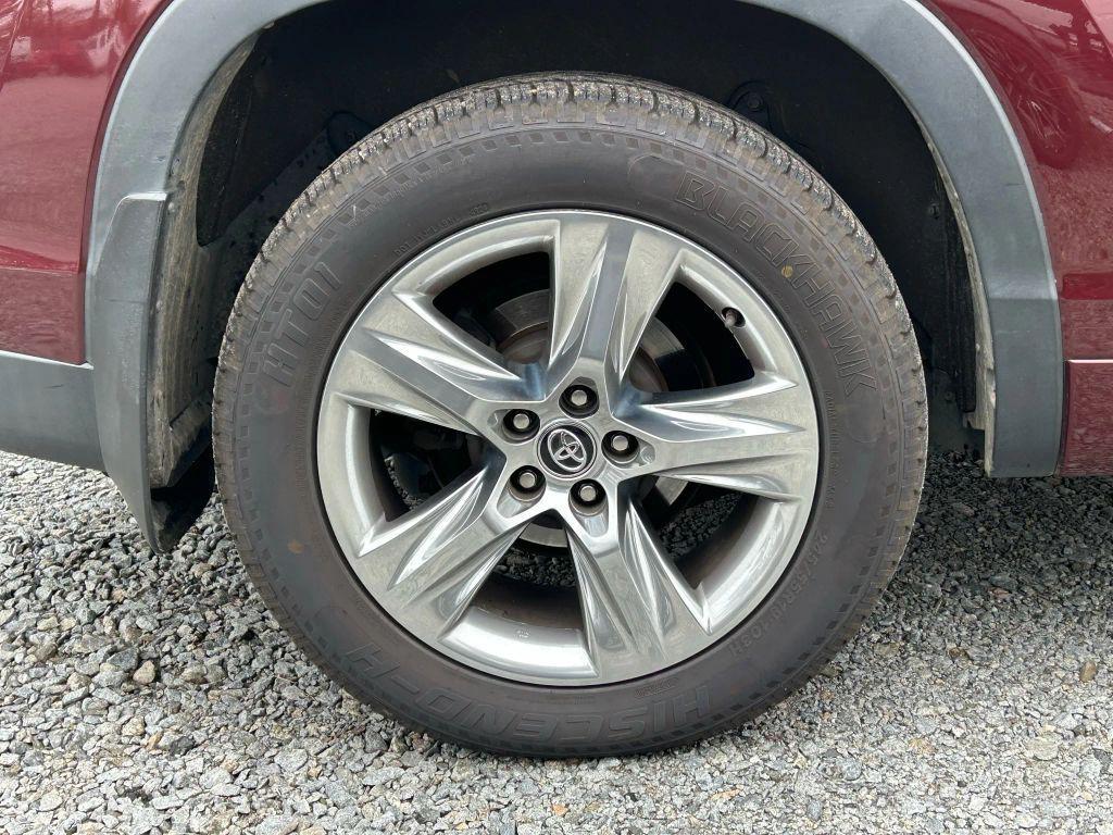 used 2019 Toyota Highlander car, priced at $19,999