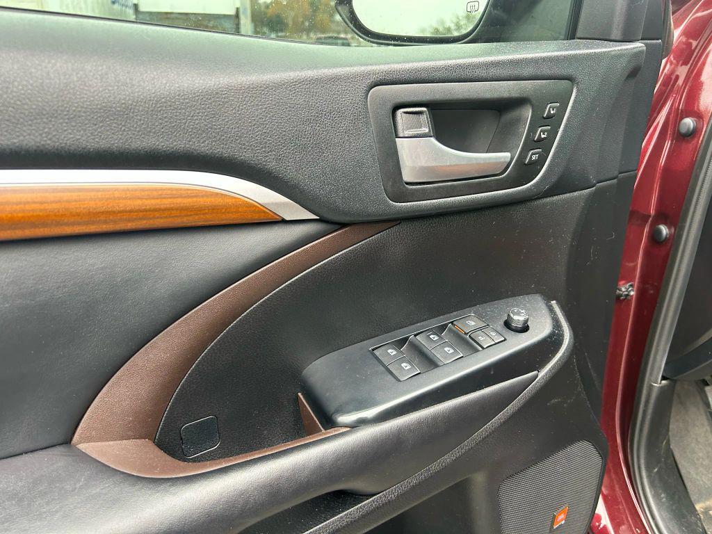 used 2019 Toyota Highlander car, priced at $19,999