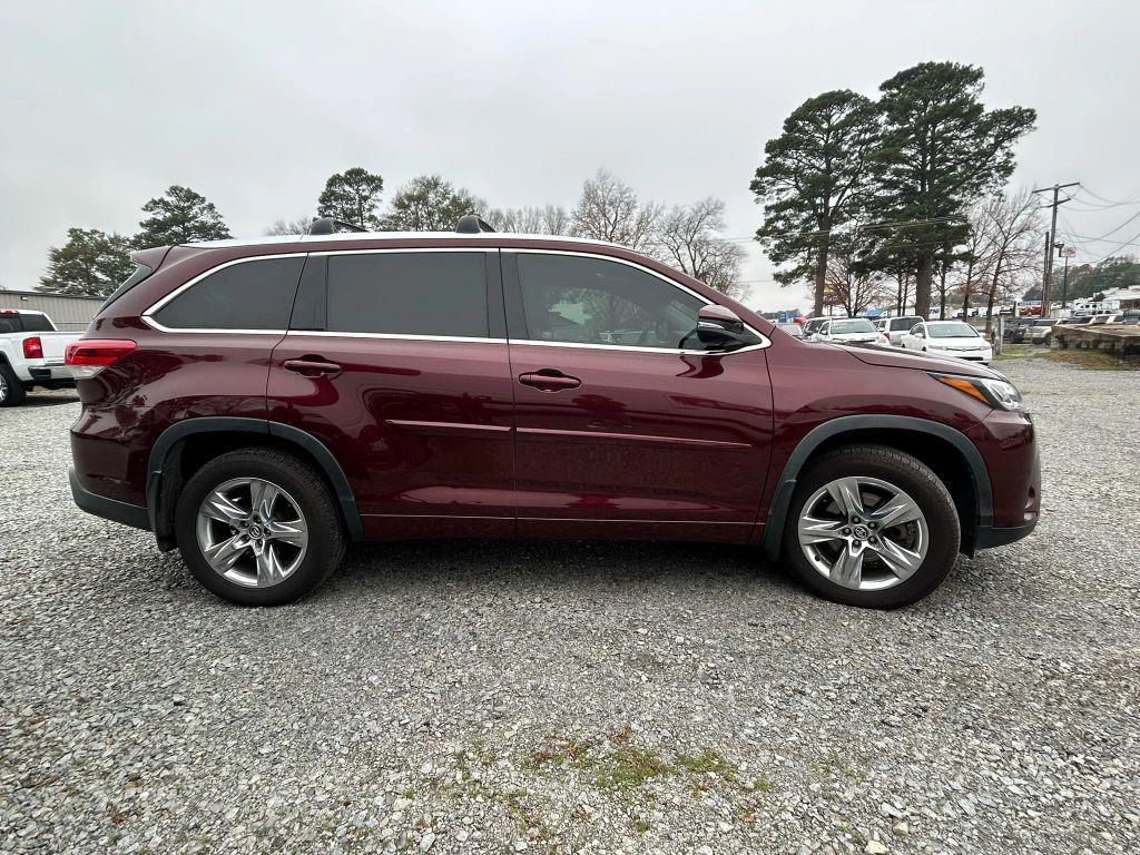 used 2019 Toyota Highlander car, priced at $19,999