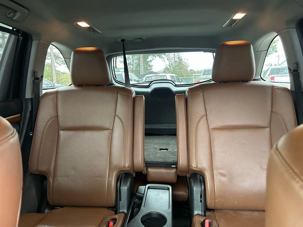 used 2019 Toyota Highlander car, priced at $19,999