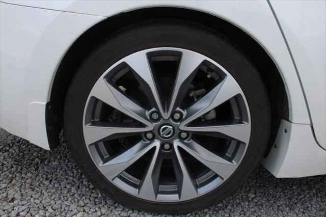 used 2022 Nissan Maxima car, priced at $25,555