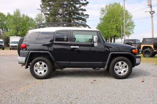 used 2008 Toyota FJ Cruiser car, priced at $14,999